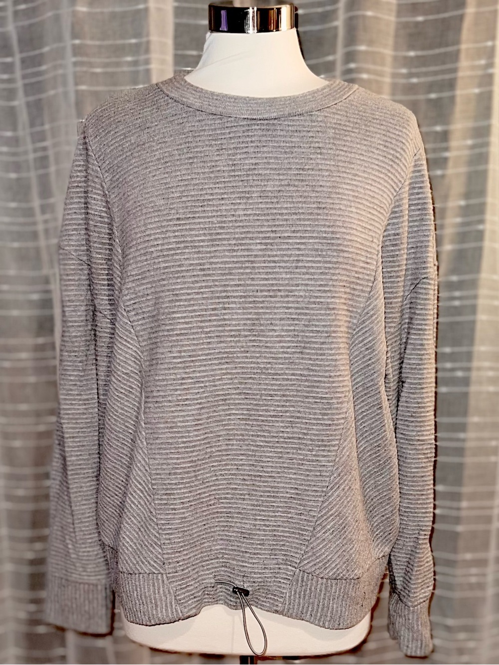 Simply Vera Vera Wang Sz XL Ribbed Drawcord  Grey Gray Crewneck Sweater